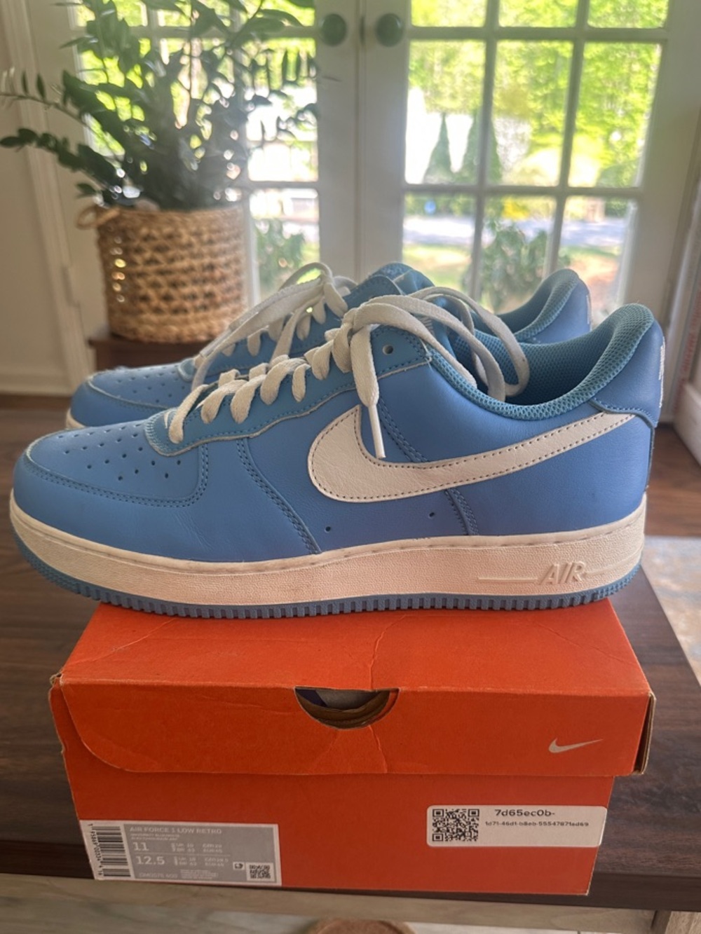 Nike Air Force 1 Low Retro University Blue Sneakers